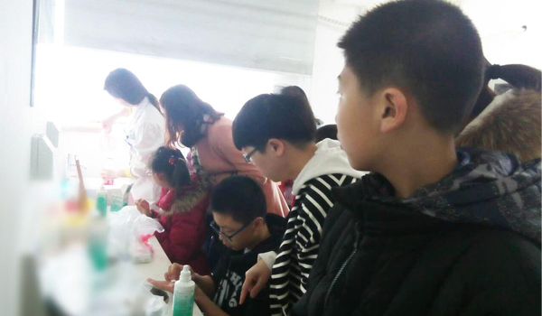 合理驗配，有效緩解青少年兒童近視